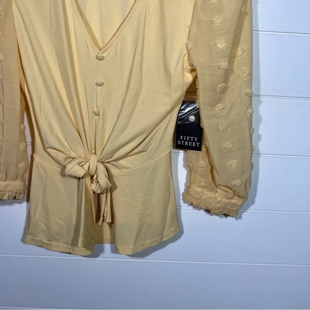 NWT Flowy fifty street top - Picture 3 of 7